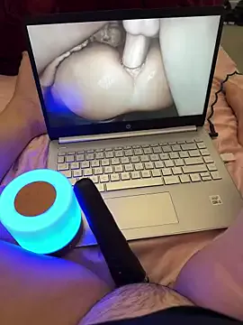 Arianna – webcam model profile photo Image 2