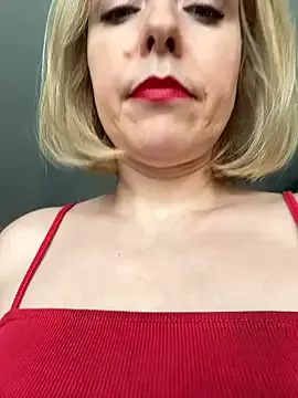 roouse – webcam model profile photo Image 14
