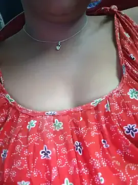 roouse – webcam model profile photo Image 11