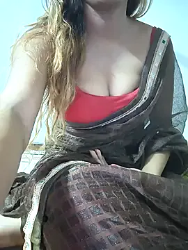 roouse – webcam model profile photo Image 4