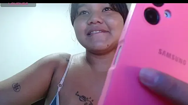 maataaan – webcam model profile photo Image 3