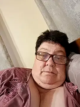 maataaan – webcam model profile photo Image 4