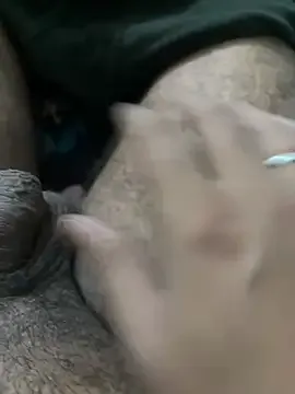 roouse – webcam model profile photo Image 11