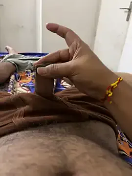 roouse – webcam model profile photo Image 5