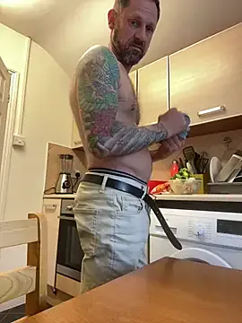 Yo155 – webcam model profile photo Image 1