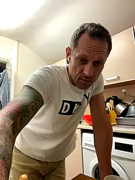 Yo155 – webcam model profile photo Image 18