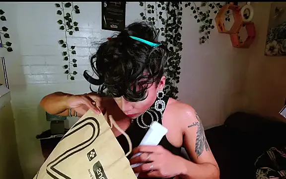 Queen_Shanuu – webcam model profile photo Image 17