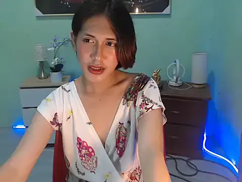 seraphine23 – webcam model profile photo Image 10