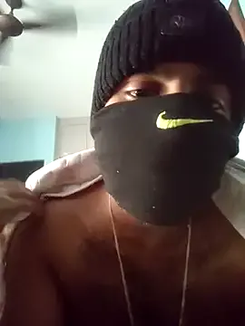 roouse – webcam model profile photo Image 2