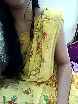 xxYuIxx – webcam model profile photo Image 4