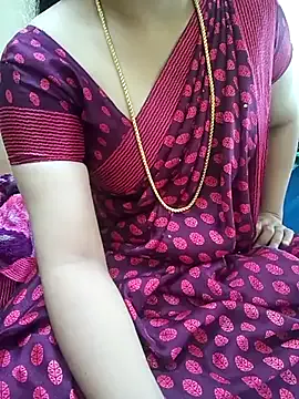 xxYuIxx – webcam model profile photo Image 6