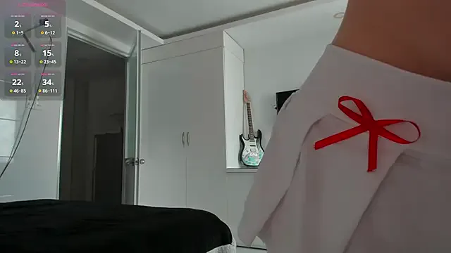 Gia – webcam model profile photo Image 10