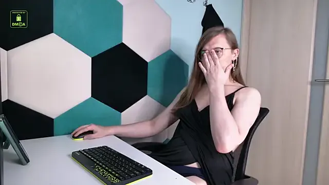 Big_SlutNasty – webcam model profile photo Image 8