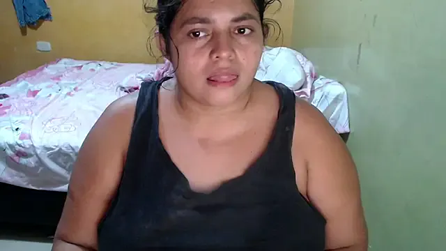 maataaan – webcam model profile photo Image 2