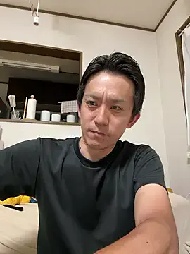 roouse – webcam model profile photo Image 2