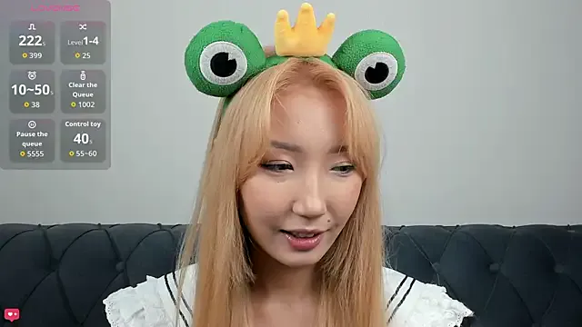 roouse – webcam model profile photo Image 18