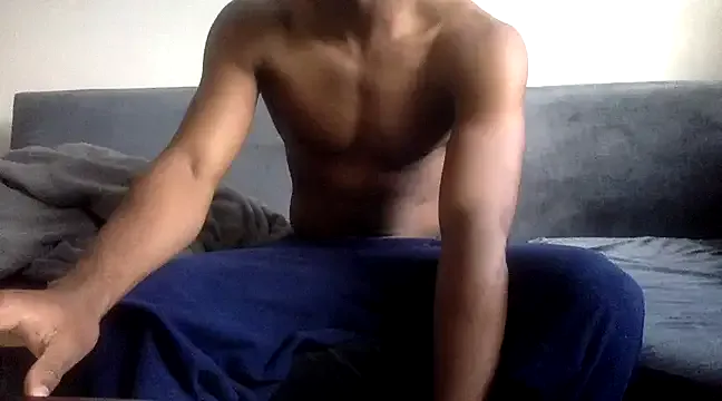  – webcam model profile photo Image 2