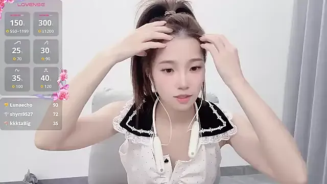 ClaireBree – webcam model profile photo Image 14