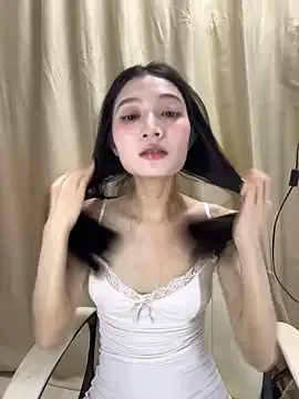  – webcam model profile photo Image 8