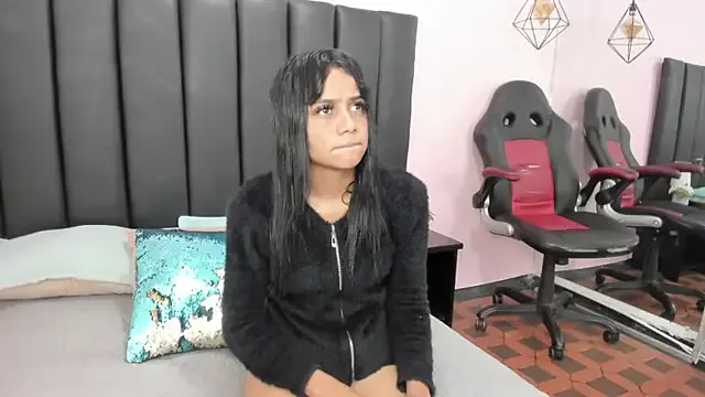  – webcam model profile photo Image 8