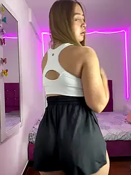 zui_lu – webcam model profile photo Image 7