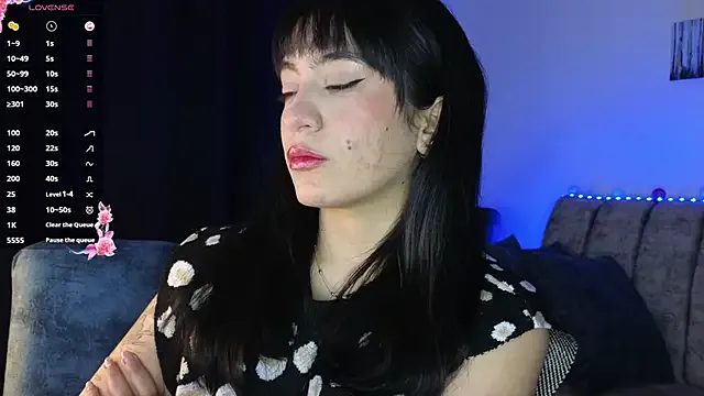 VioletFisher – webcam model profile photo Image 15