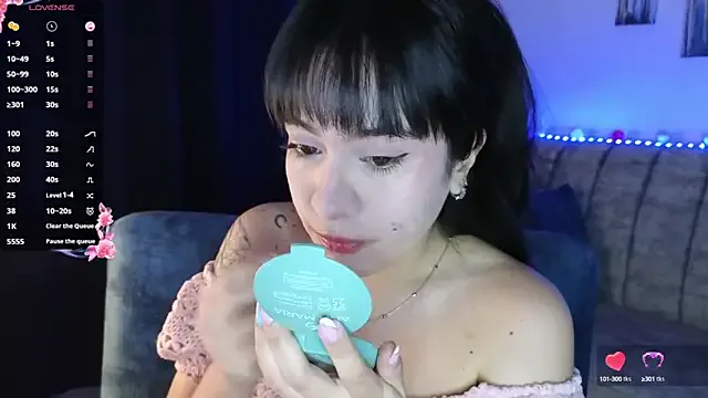 VioletFisher – webcam model profile photo Image 18