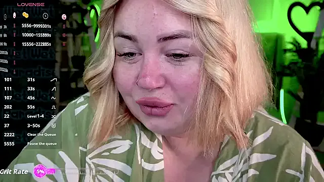 Gia – webcam model profile photo Image 10