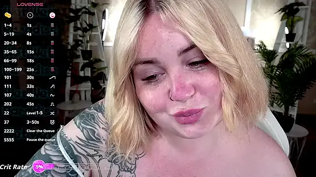 Gia – webcam model profile photo Image 7