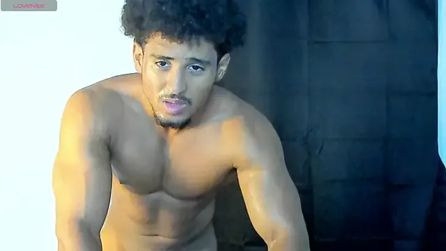 BigBDMari – webcam model profile photo Image 4