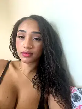 SarithaBroun – webcam model profile photo Image 3