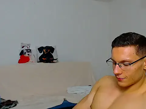 miniman99 – webcam model profile photo Image 8