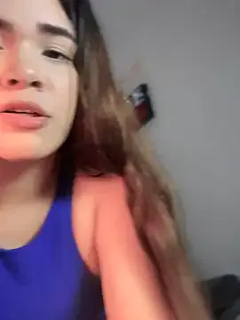 roouse – webcam model profile photo Image 4