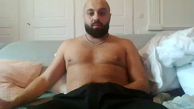 roouse – webcam model profile photo Image 14