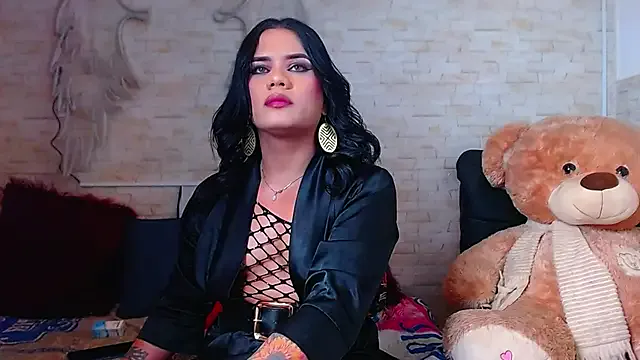 LT-333 – webcam model profile photo Image 2