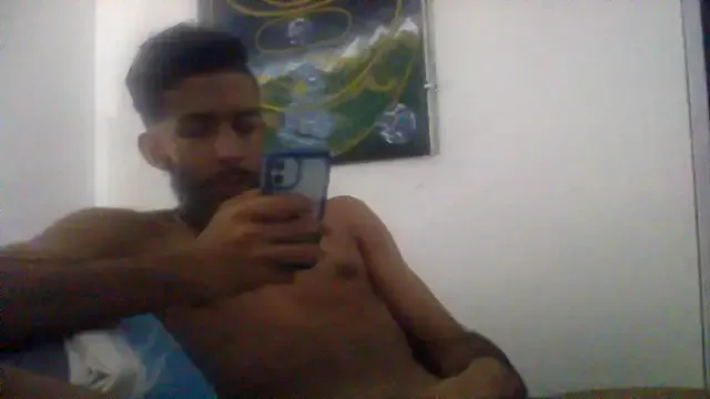 roouse – webcam model profile photo Image 19