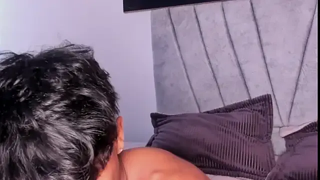 maataaan – webcam model profile photo Image 10