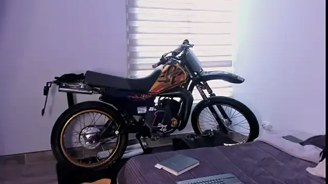 maataaan – webcam model profile photo Image 15