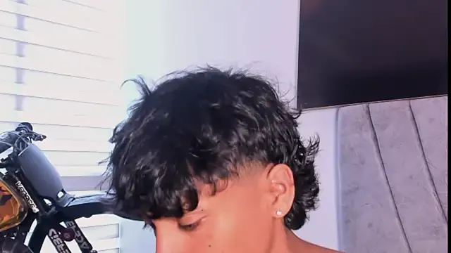 maataaan – webcam model profile photo Image 6