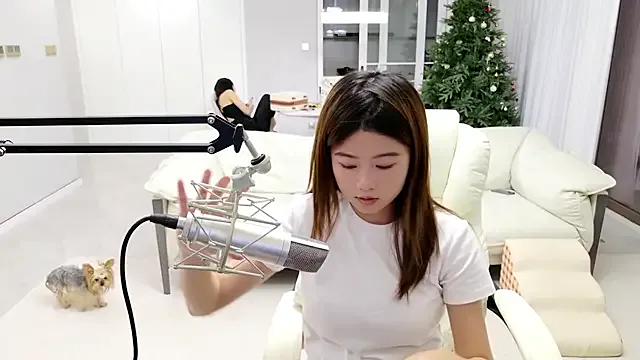 zz-175 – webcam model profile photo