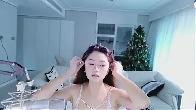 GouGou-111 – webcam model profile photo Image 7